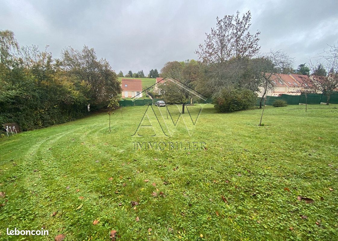 Terrain à Sainte-Geneviève, France 891m² No. 212370