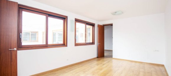 8 bedrooms Apartment in Mahon, Spain No. 188 2