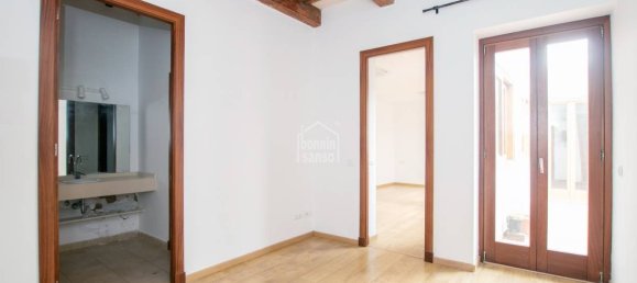 8 bedrooms Apartment in Mahon, Spain No. 188 18