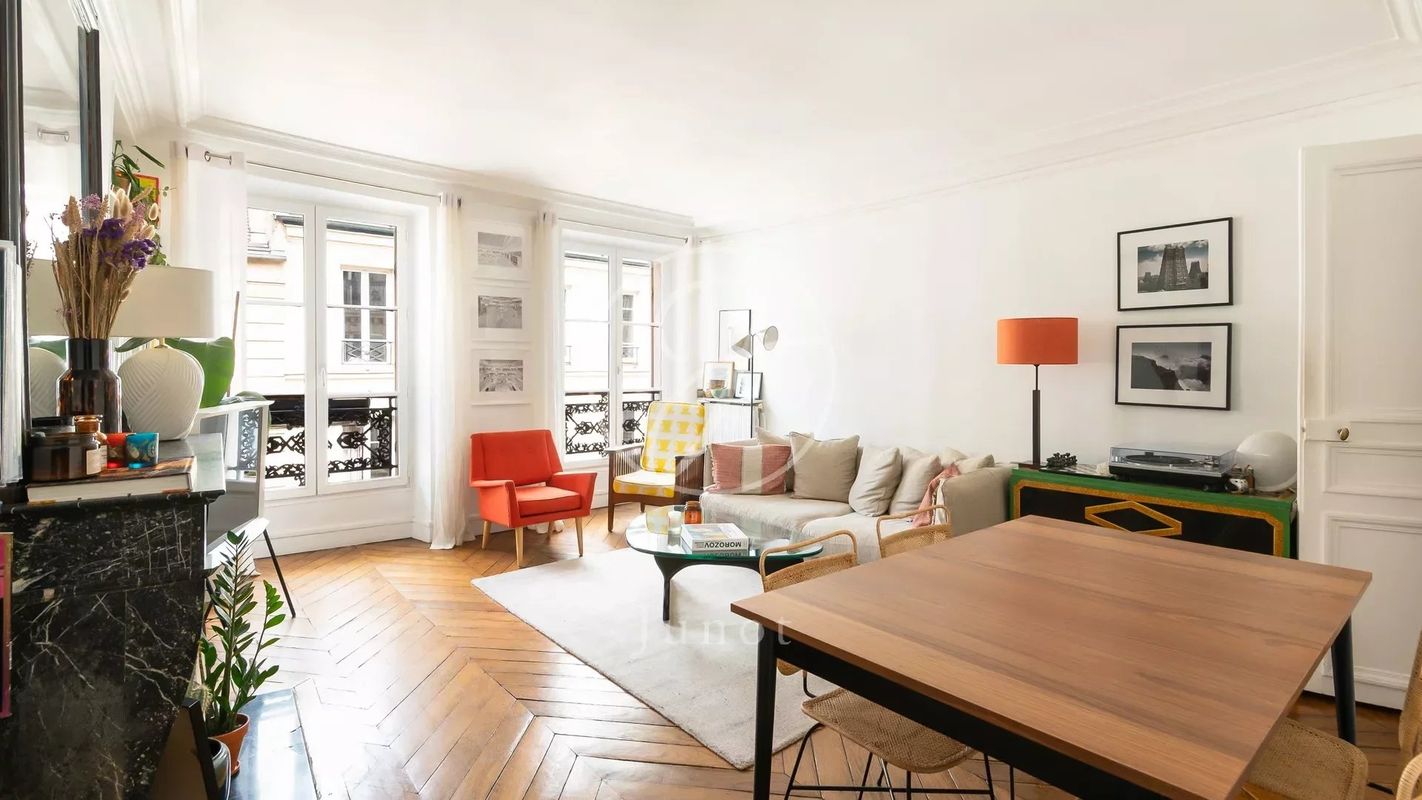 1 bedroom Apartment in Paris, France No. 185924