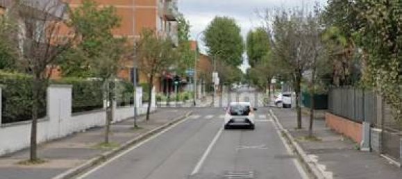 1 bedroom Apartment in Cinisello Balsamo, Italy No. 6587 2