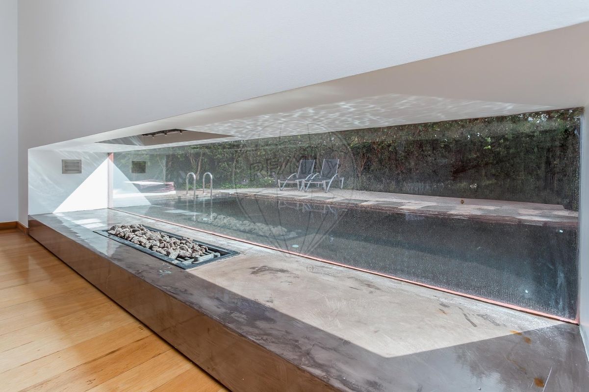 4 bedrooms Villa in Cascais, Portugal No. 46373