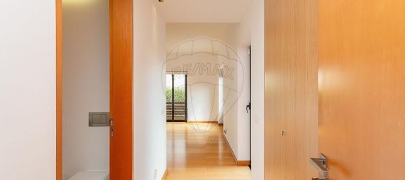 4 bedrooms Villa in Cascais, Portugal No. 46373 22