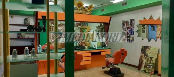 Imóvel comercial de 2 divisões em Alzano Lombardo, Italy N.º 135319 9