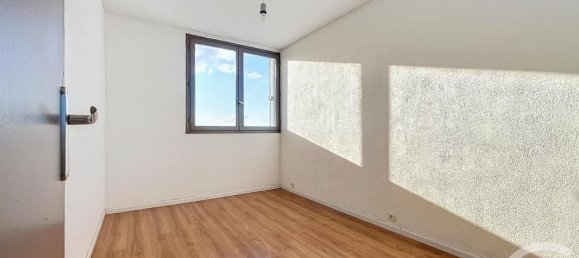 2 Schlafzimmer Wohnung in Troyes, France, Nr. 219533 8