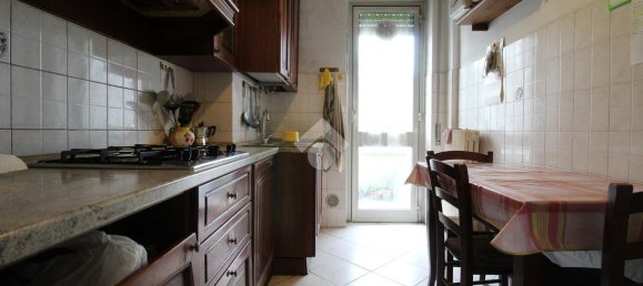 4 rooms Apartment in Magenta, Italy No. 24423 16