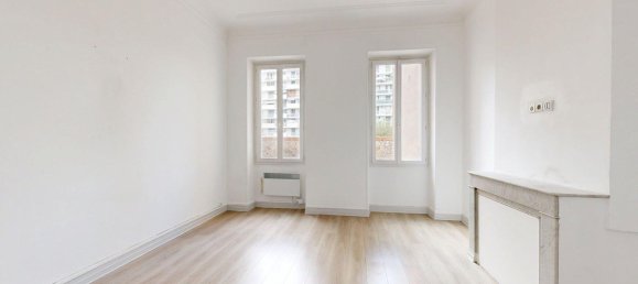 2 bedrooms Apartment in Marseille, France No. 334795 7