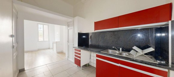 2 bedrooms Apartment in Marseille, France No. 334795 3