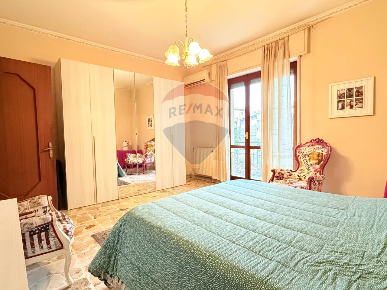 5-salle Appartement à Giarre, Italy No. 15551