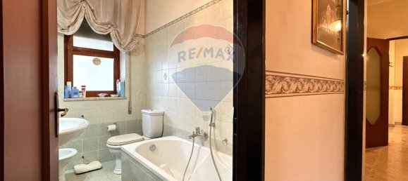 5-salle Appartement à Giarre, Italy No. 15551 16