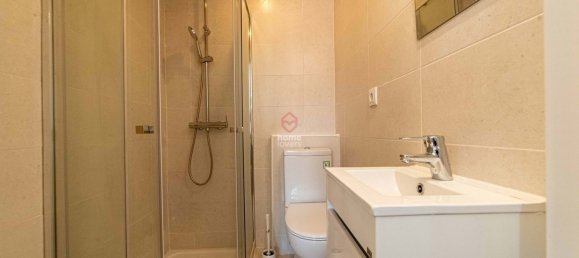 5 bedrooms Building in Lisbon, Portugal No. 213506 23