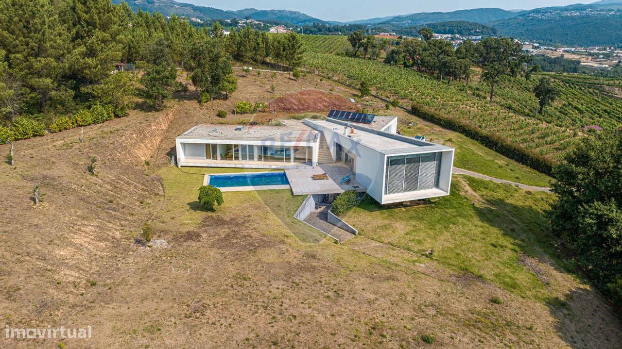 4 bedrooms House in Cabeceiras de Basto, Portugal No. 40027
