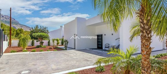 4 bedrooms Villa in Altea, Spain No. 190486 8