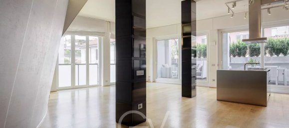 Apartamento de 4 habitaciónes en Milan, Italy No. 314222 3