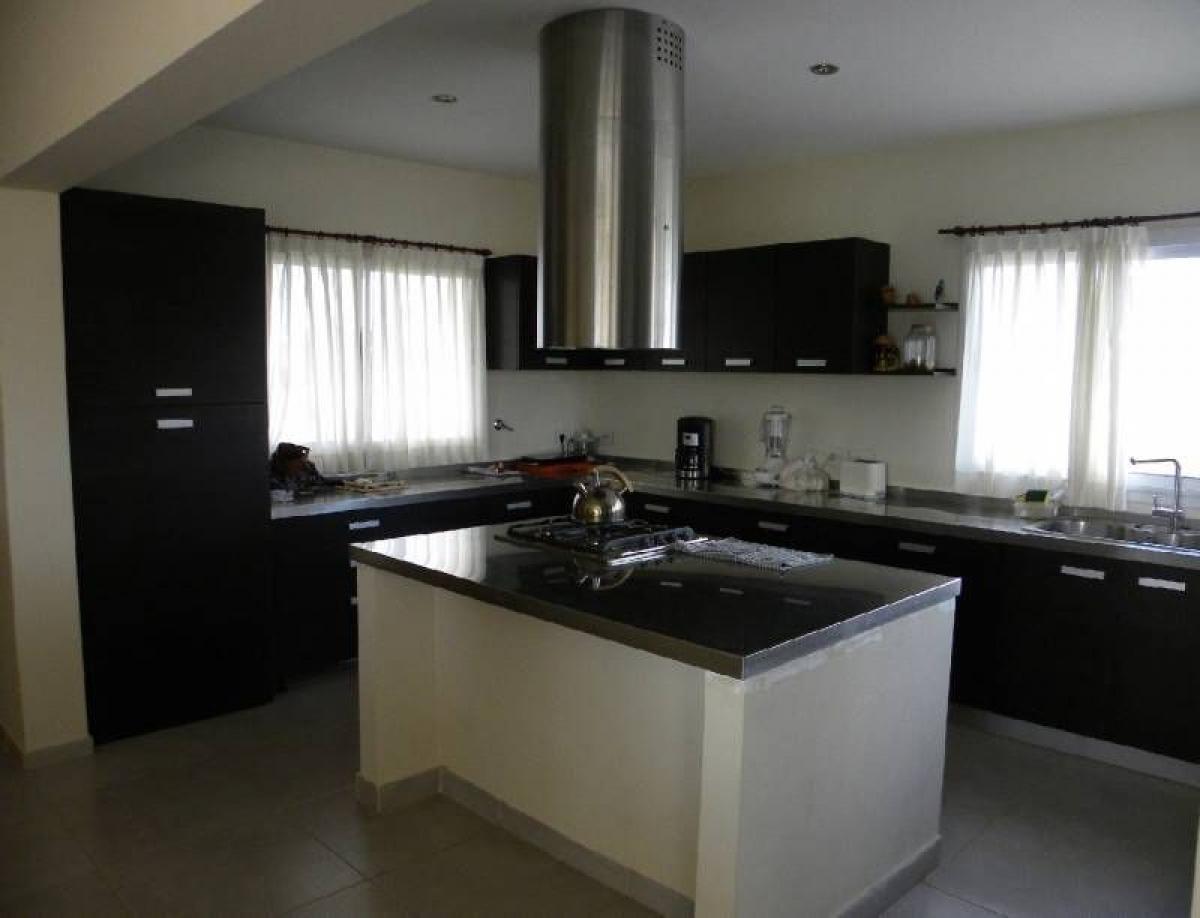 4 Schlafzimmer Haus in Escobar, Argentina, Nr. 16762