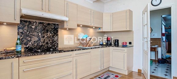 5 bedrooms House in Blois, France No. 274902 7