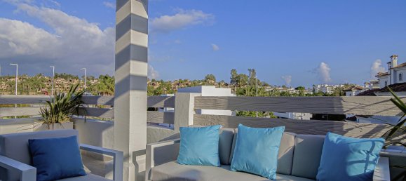 3 bedrooms Townhouse in Estepona, Spain No. 4630 11