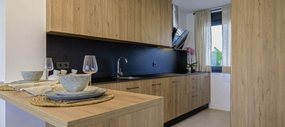 3 bedrooms Townhouse in Estepona, Spain No. 4630 8