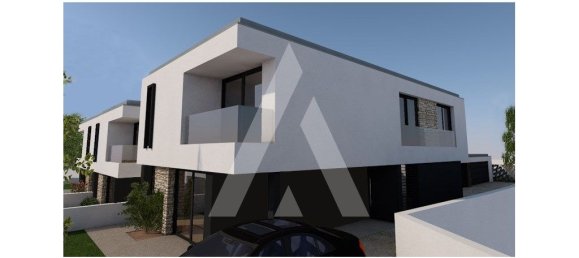 Casa de 3 dormitorios en Santa Maria da Feira, Portugal No. 15405 4