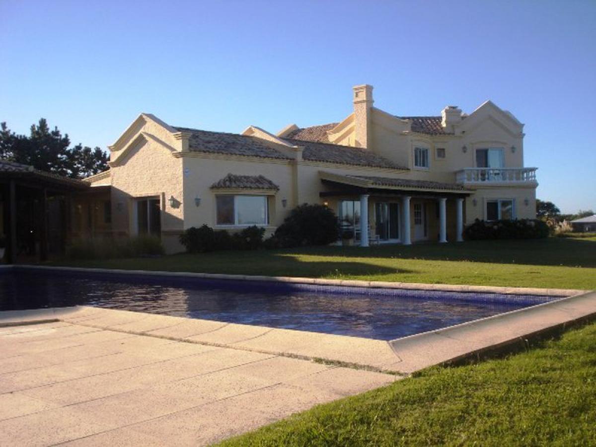 Дом с 3 спальнями в Мальдонадо, Уругвай № 7167