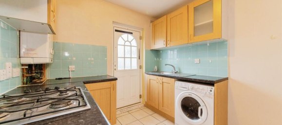 2 bedrooms Apartment in London, United Kingdom No. 6394 24