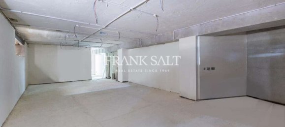 612m² Office in Saint Julian's, Malta No. 12261 21