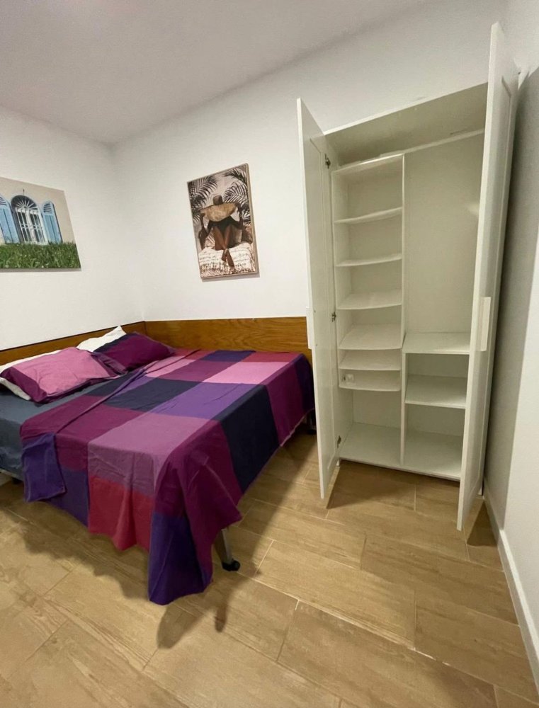 Bâtiment à Madrid, Spain 1300m² No. 281247