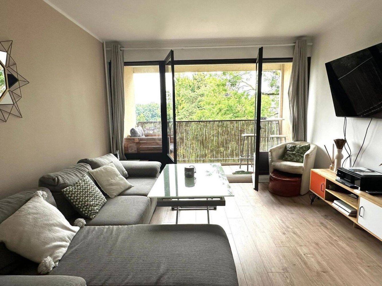 Квартира с 2 спальнями в Шенвьер-сюр-Марн, Франция № 330084