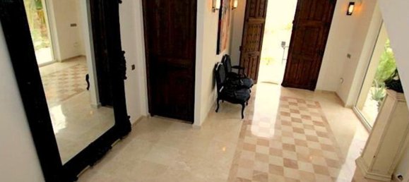 5 bedrooms Villa in Mijas, Spain No. 180020 22