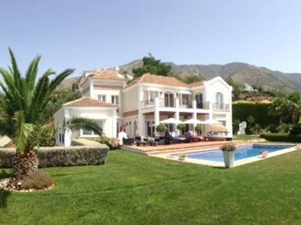 5 bedrooms Villa in Mijas, Spain No. 180020