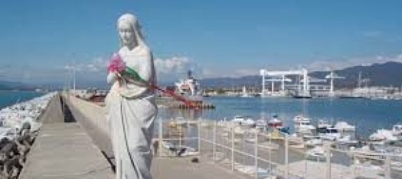 1 غرف نوم شقة في Carrara, Italy رقم 27371 27