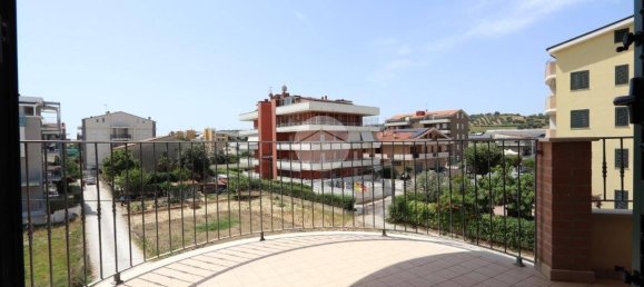Apartamento de 2 dormitorios en Tortoreto, Italy No. 272713 13