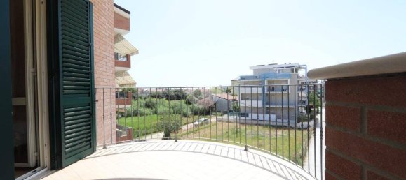 Apartamento de 2 dormitorios en Tortoreto, Italy No. 272713 14