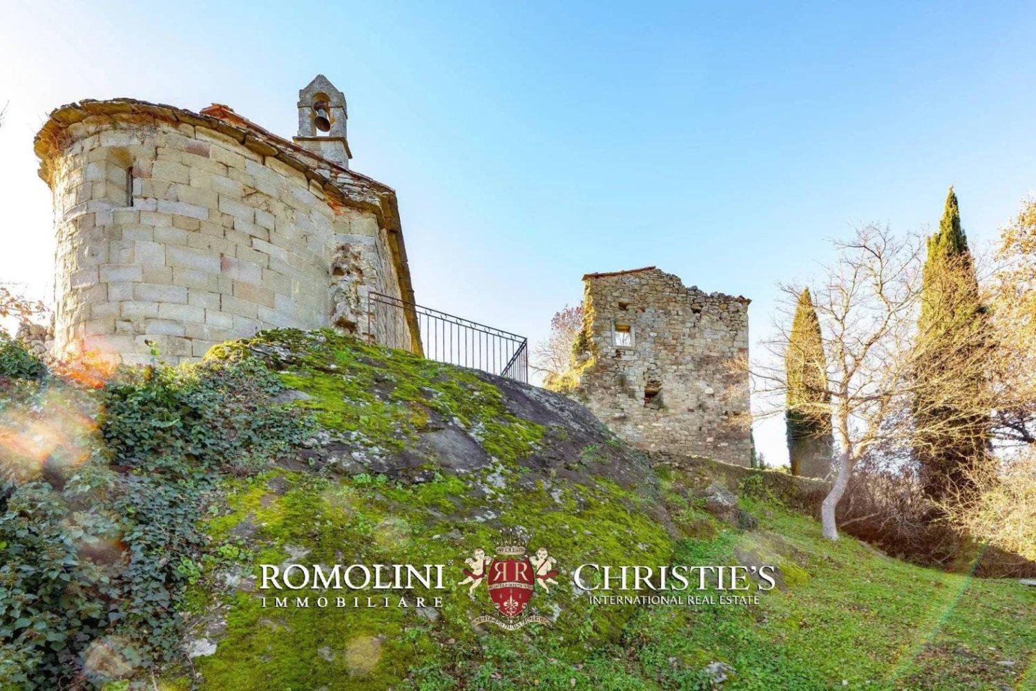 35 chambres Châteaux à Talla, Italy No. 259457