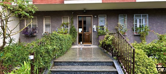 2 bedrooms Apartment in Milan, Italy No. 364925 3