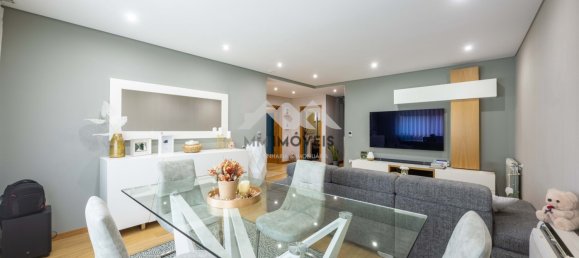 5 bedrooms Villa in Matosinhos, Portugal No. 224450 3