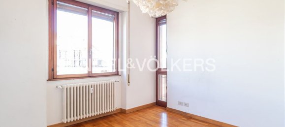 4 rooms Apartment in Rome, Italy No. 63036 16