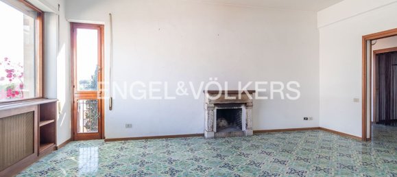 4 rooms Apartment in Rome, Italy No. 63036 4