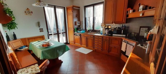 4 bedrooms Villa in Belforte Monferrato, Italy No. 74702 5