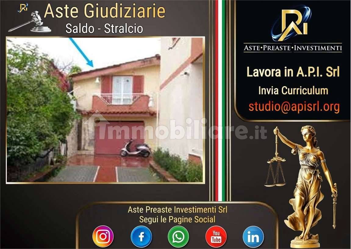 2 bedrooms House in Ercolano, Italy No. 291770