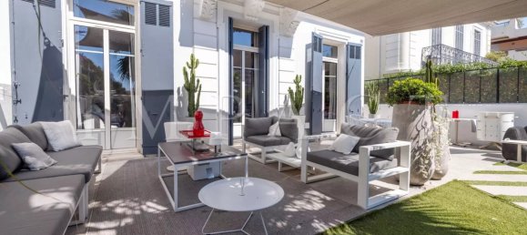 5 rooms Villa in Cannes, France No. 339463 2