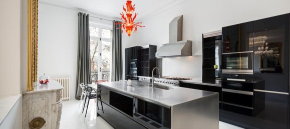 4 bedrooms Apartment in Paris, France No. 179140 5