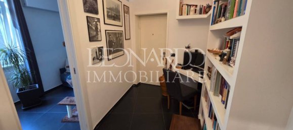 3 bedrooms Apartment in Naples, Italy No. 258203 8