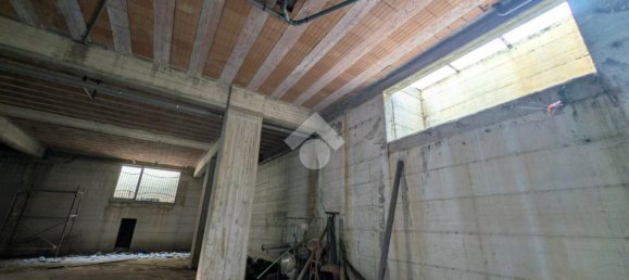 1 room Warehouse in San Felice a Cancello, Italy No. 347436 13