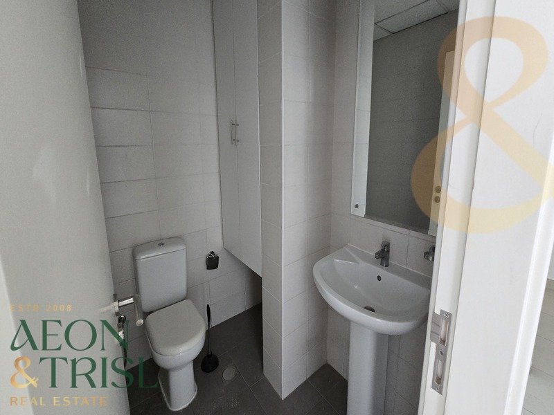 1 bedroom Apartment in Al Quoz, UAE No. 105271