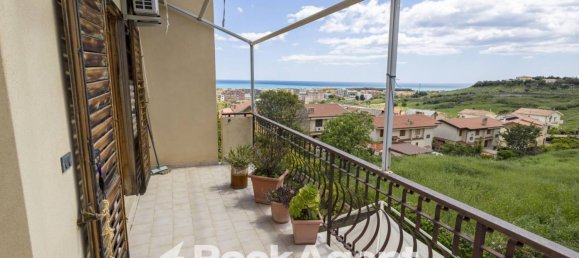 5 Schlafzimmer Villa in Soverato, Italy, Nr. 291247 22