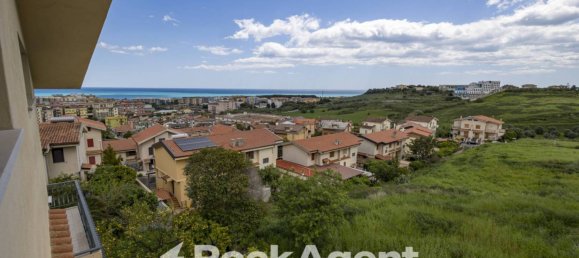 5 Schlafzimmer Villa in Soverato, Italy, Nr. 291247 2