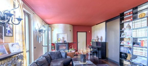 5 bedrooms Villa in Arona, Italy No. 372361 9