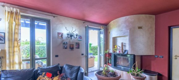 5 bedrooms Villa in Arona, Italy No. 372361 8