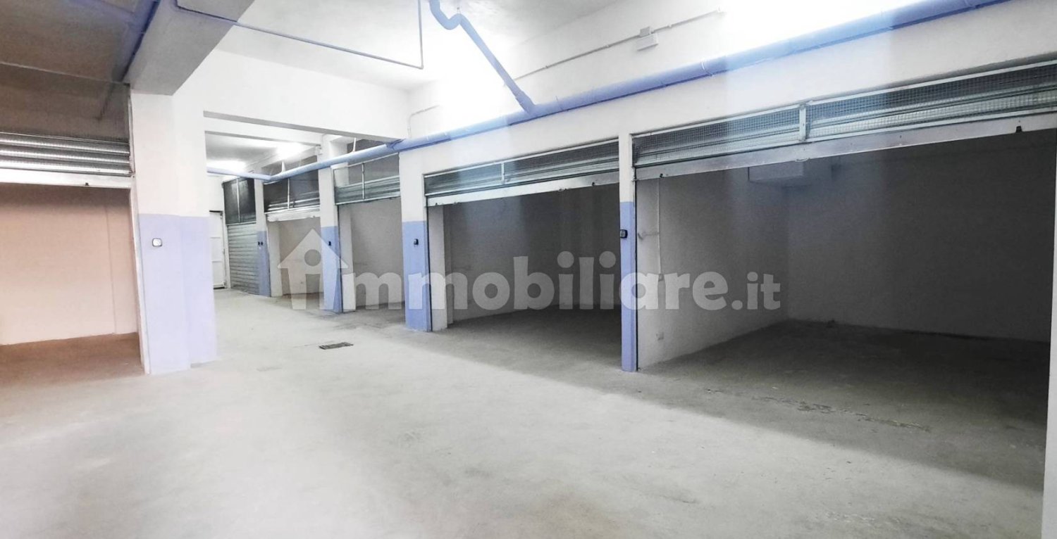 Гараж 17м² в Палермо, Италия № 364494